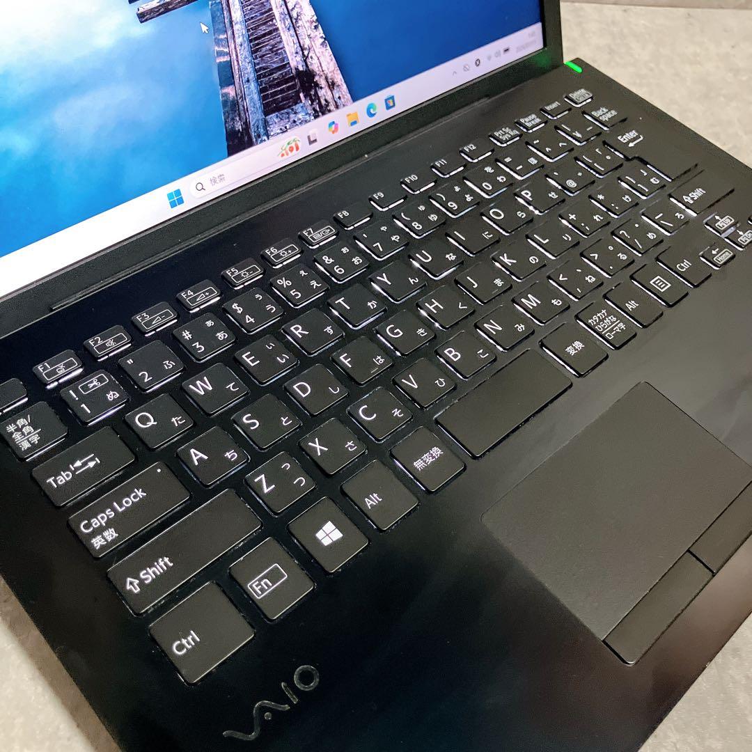 VAIO 13.3型ノートPC 第10世代i5 8GB 256GB ②