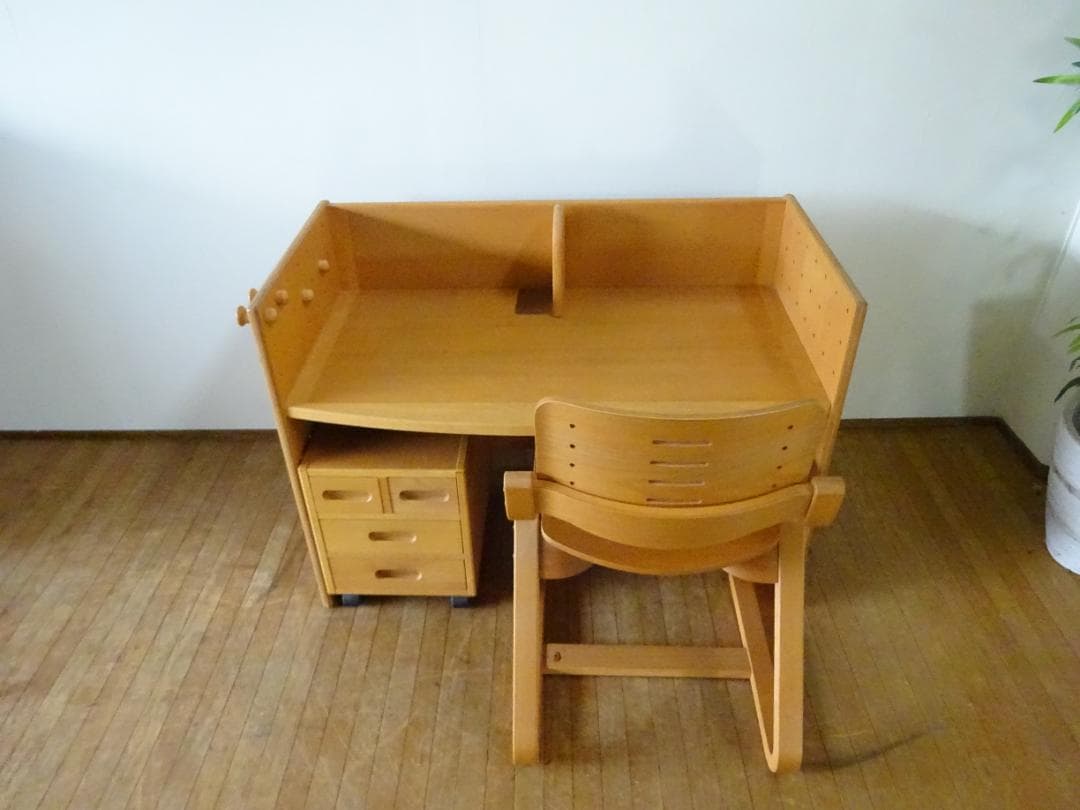 アクタス　Formio/フォルミオ　デスク・チェア・ワゴン　3点　デンマーク