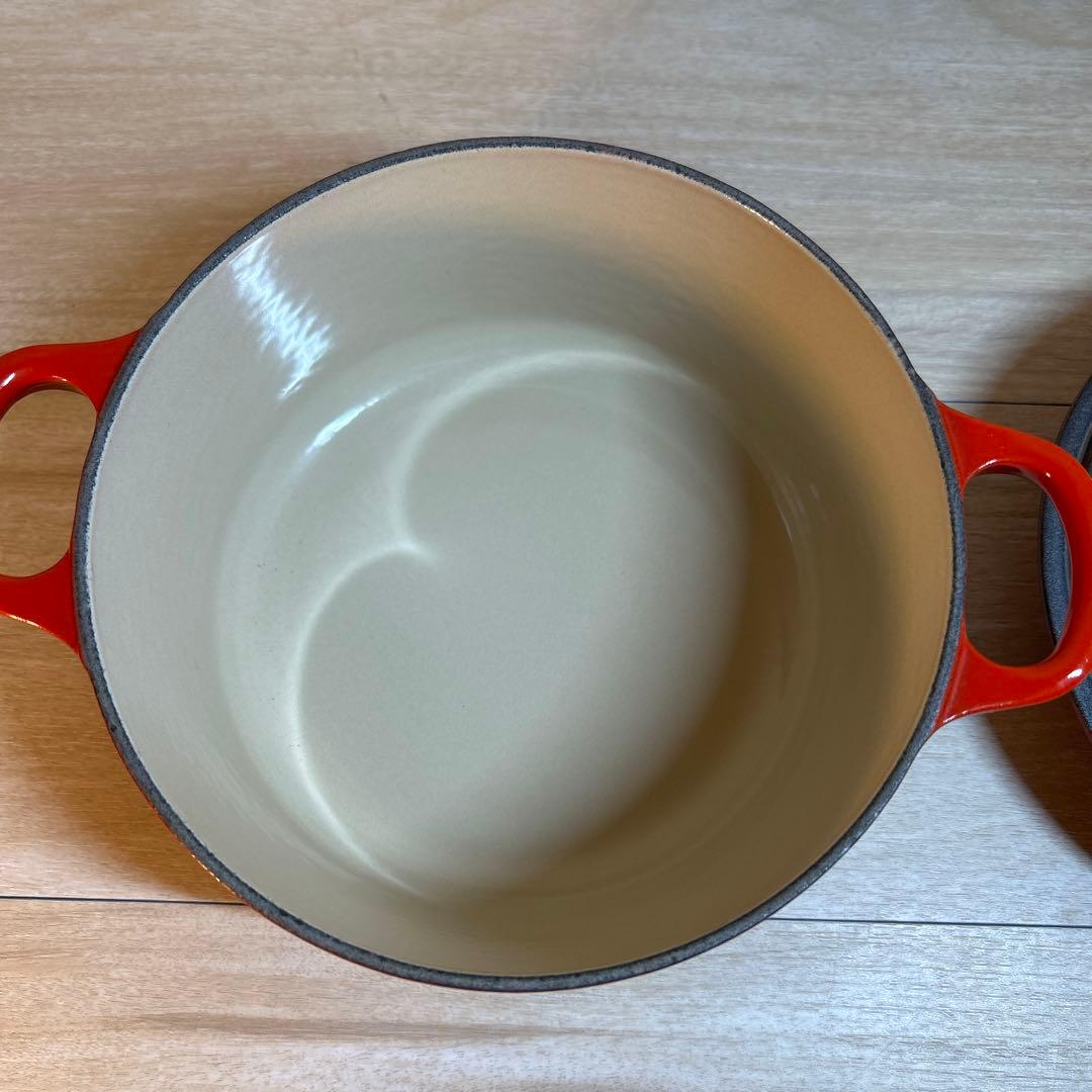 ルクルーゼ　ココットロンド　18cm チェリーレッド　両手鍋　鍋