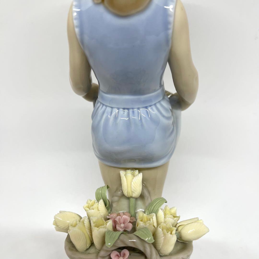 リヤドロ LLADRO スカートに花いっぱい フィギュリン 少女 インテリア