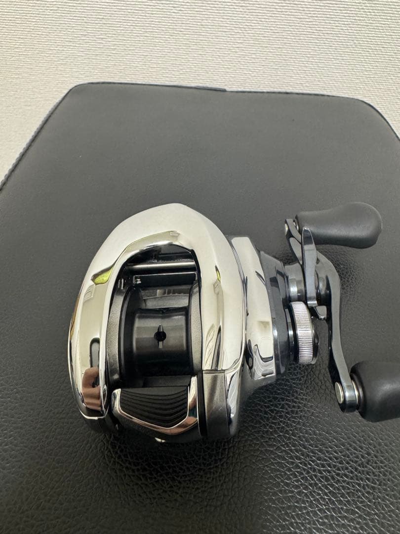 クロSHIMANO ANTARES 右巻き　19アンタレス HG