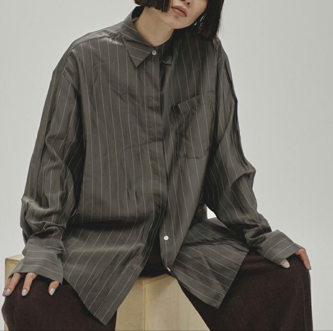 トゥデイフル　Stripe Silky Shirts