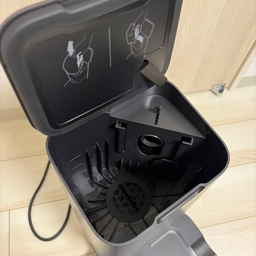 [状態良好] ルンバ i7+（本体・クリーンベース）自動ゴミ収集機付き