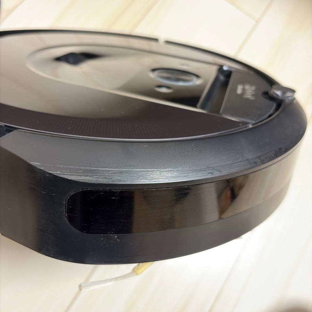 [状態良好] ルンバ i7+（本体・クリーンベース）自動ゴミ収集機付き