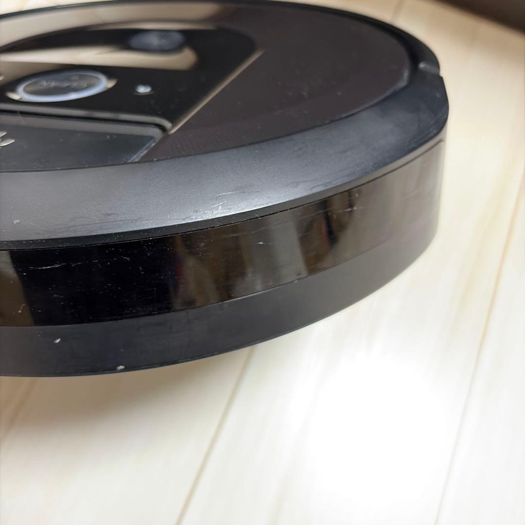 [状態良好] ルンバ i7+（本体・クリーンベース）自動ゴミ収集機付き