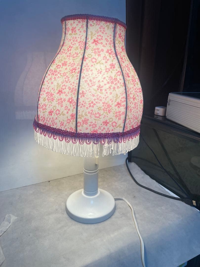 D*O様 昭和レトロ　日立照明 LS603 WH 花柄シェードランプ アンティー