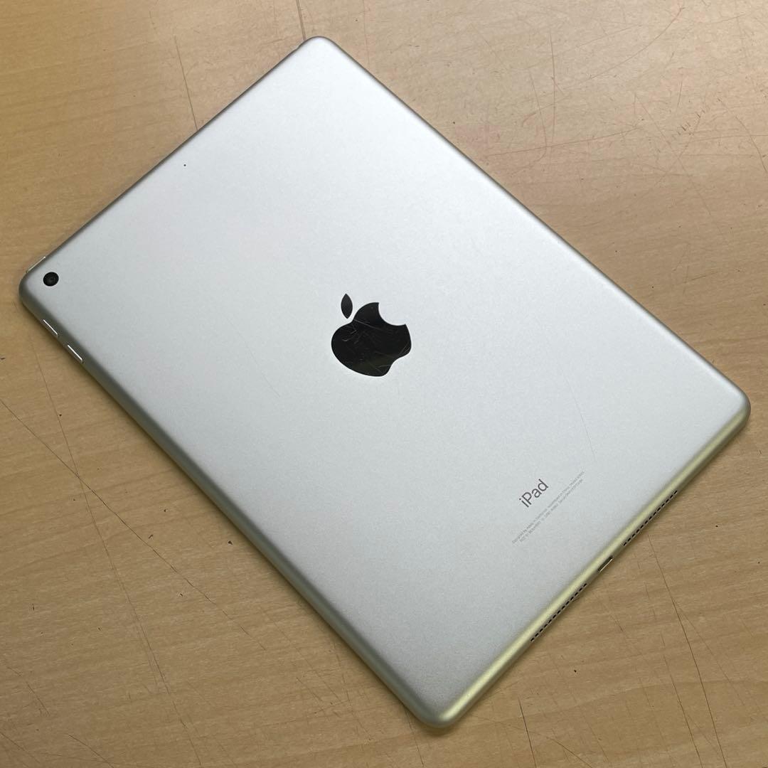 iPad 第6世代　A1893　Wi-Fiモデル　シルバー　32GB 美品#5
