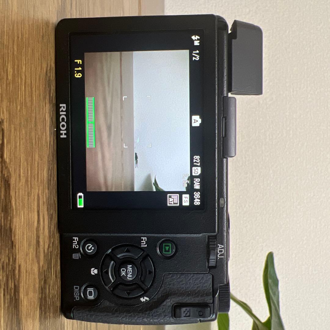 Ricoh GR DIGITAL IIIコンパクトデジタルカメラ