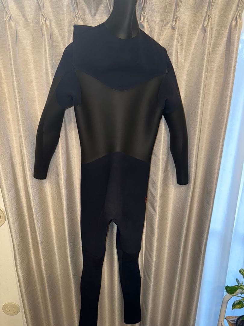 ウェットスーツ　セミドライ　裏起毛