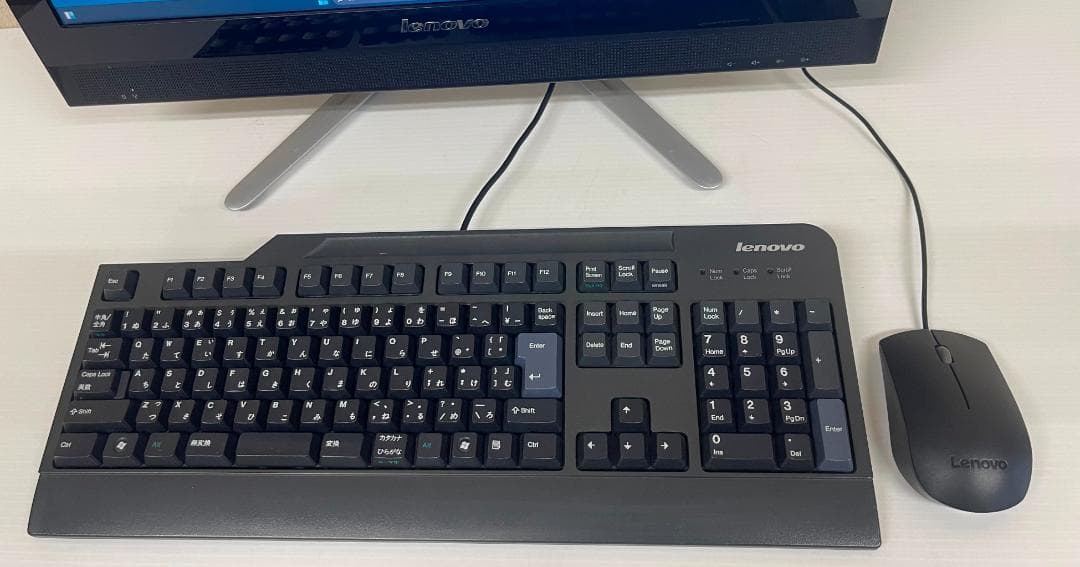 Lenovo 一体式PC　21.5インチ　Dual-Core　8GB　500GB