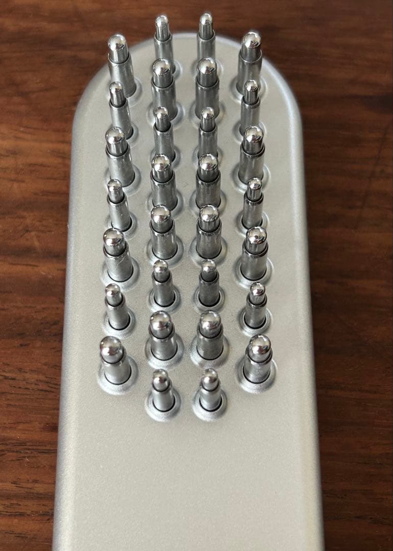 【美品】SALONIA サロニアEMS リフトブラシ 充電ケーブル、箱付き