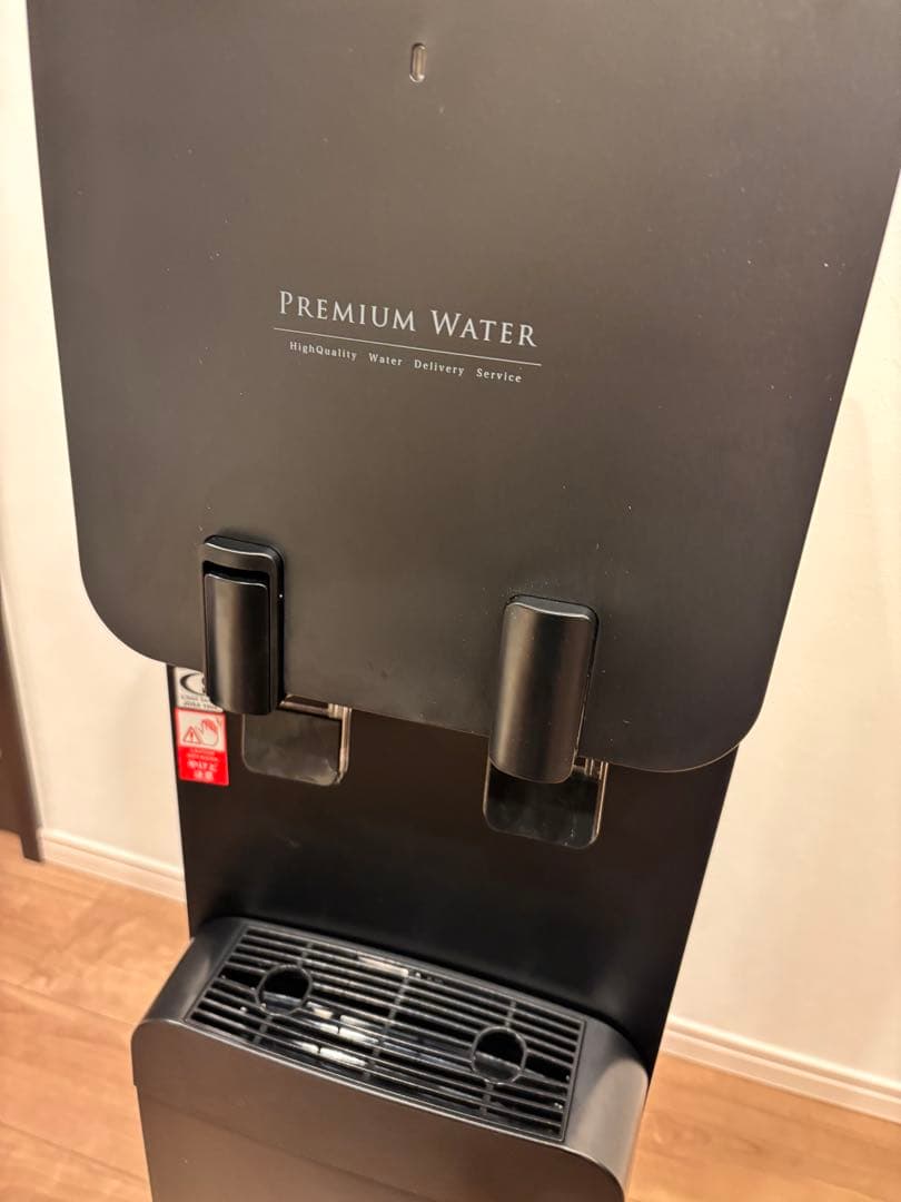 PREMIUM WATER ブラック ウォーターサーバー　（famfit)
