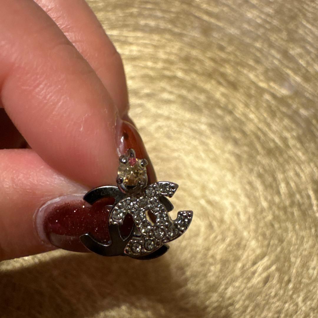 シャネル　CCロゴ ピアス(片耳用) シルバー　ラインストーンつき