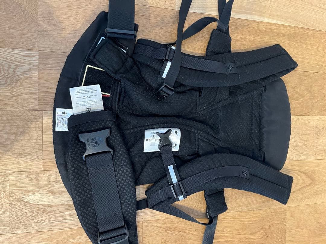 【美品】ergobaby エルゴ 抱っこ紐 ブラック 黒 OMNI Breeze