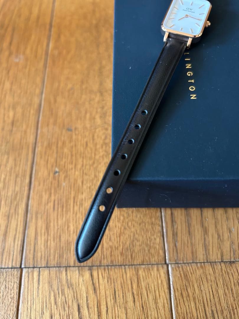 美品　ダニエルウェリントン腕時計　ブラック　レディース腕時計　値下げ