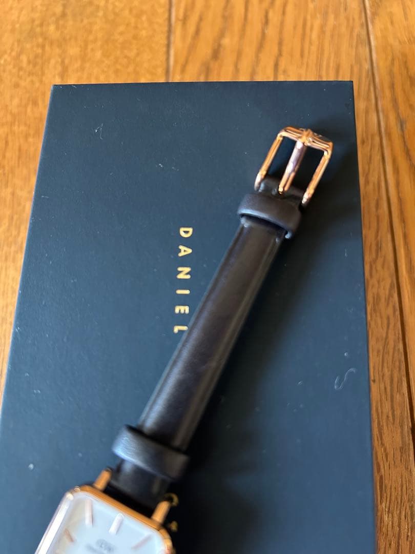 美品　ダニエルウェリントン腕時計　ブラック　レディース腕時計　値下げ