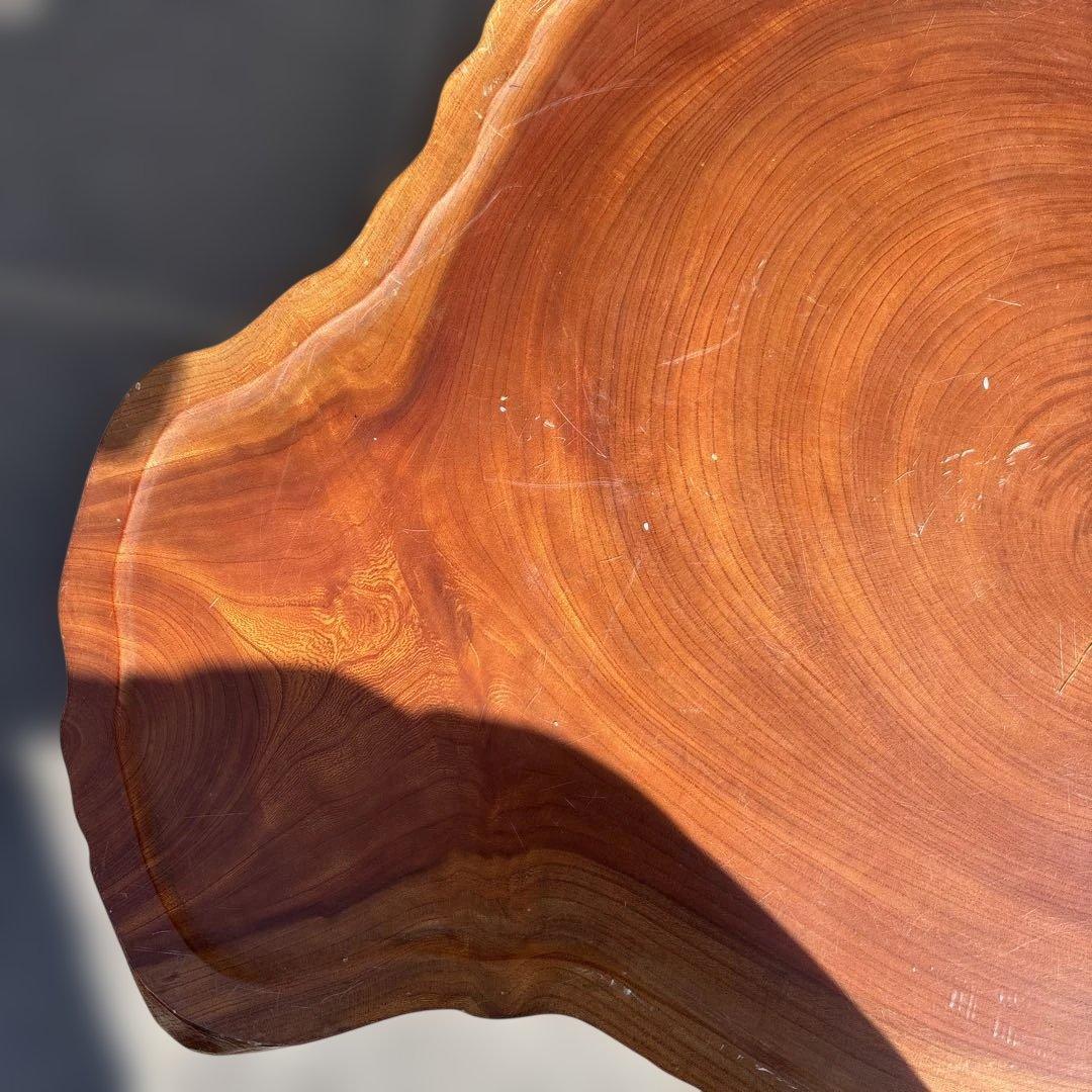 木製テーブル 自然な形状