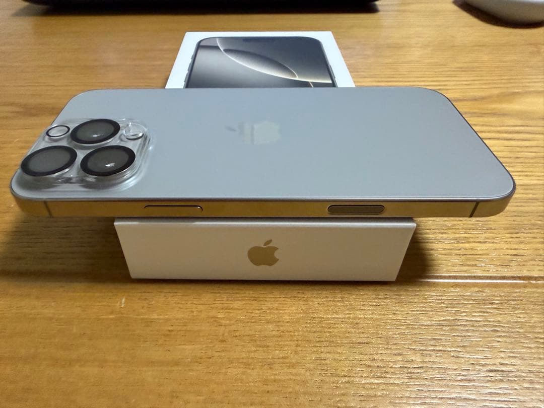 【新品同様】★iPhone 16promax ナチュラルチタニウム 256GB