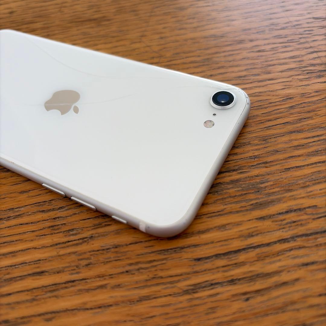 iPhone SE 第二世代 本体 ホワイト