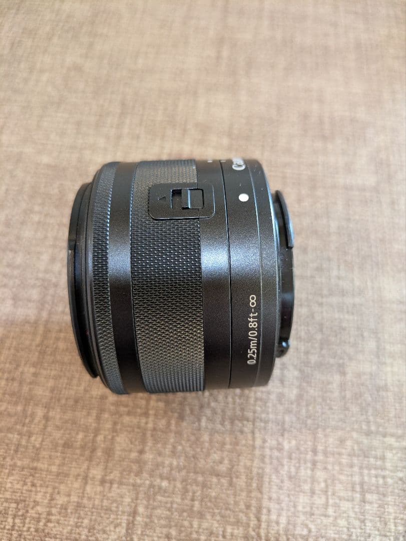 Canon EOS M200 バッテリーパック、レンズ、レンズカバー、充電器付き