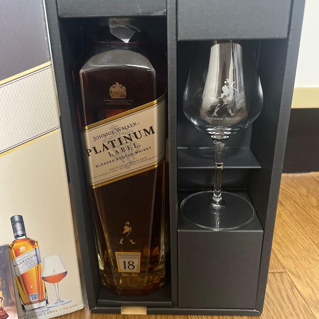 終売、未開栓ジョニーウォーカー プラチナムラベル 18年 700ml グラス付き