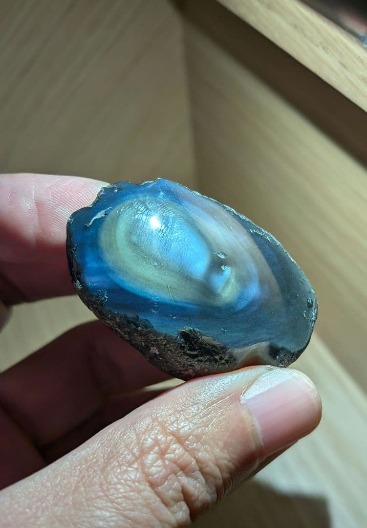 研磨品　十勝石玲瓏　ブルーレインボー特級品