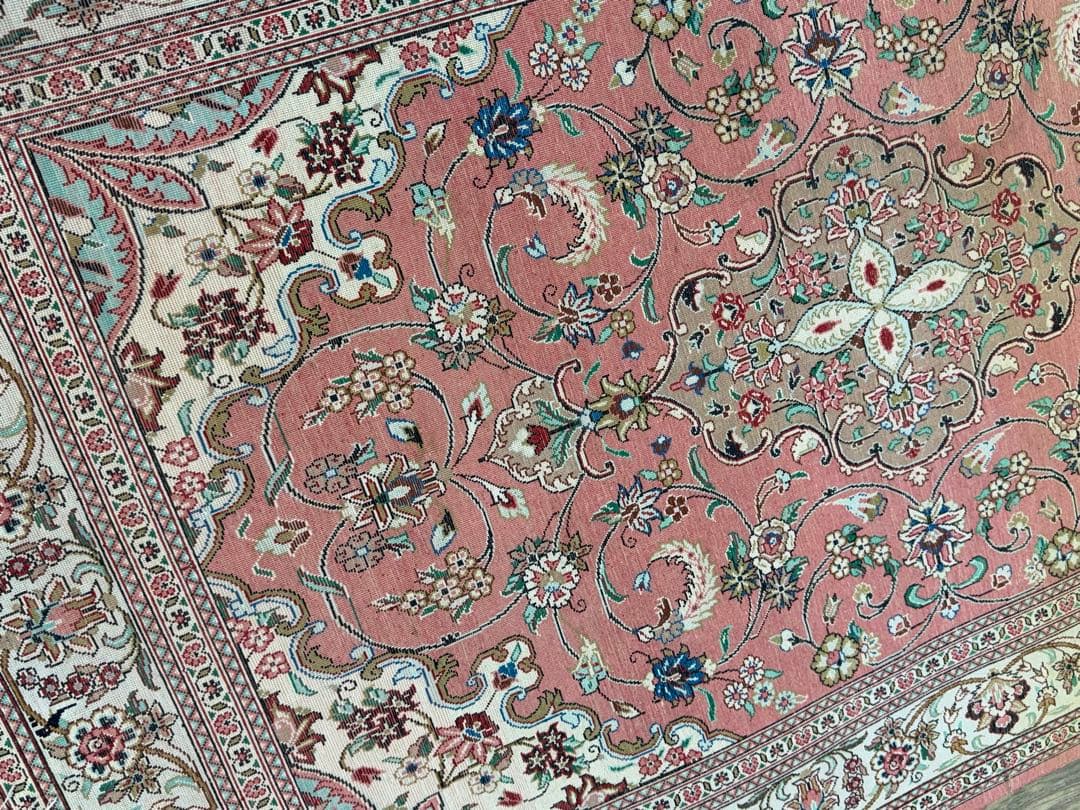 専用　マラゲ産　シルク　ペルシャ絨毯　122✖️79cm け東7-1217