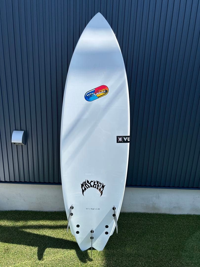 【湘南周辺にて手渡し限定】PLACEBO RipQuest 5‘11／3フィン