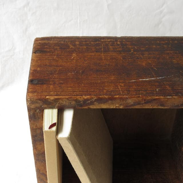 アンティーク　間仕切りのある道具箱 小物入れ 本棚 ヴィンテージ 古道具 民藝