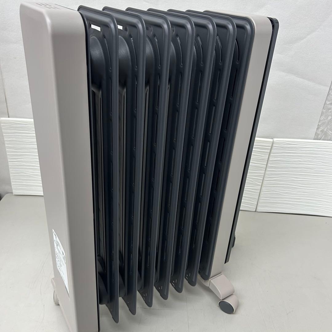 デロンギ　VertiCaldo オイルヒーター　RHJ21F0812-GY