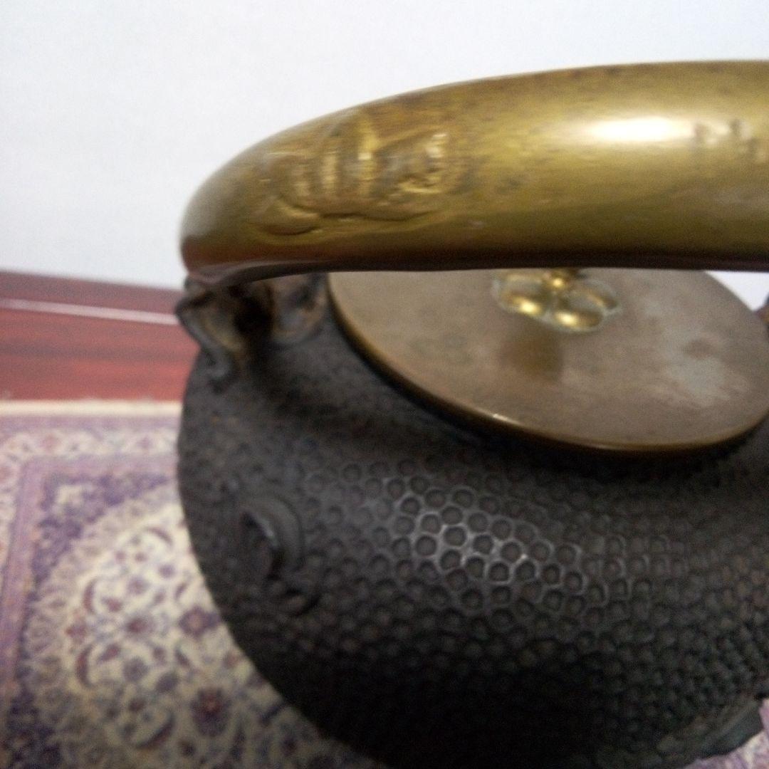 亀文堂　鉄瓶　楼閣廊紋様