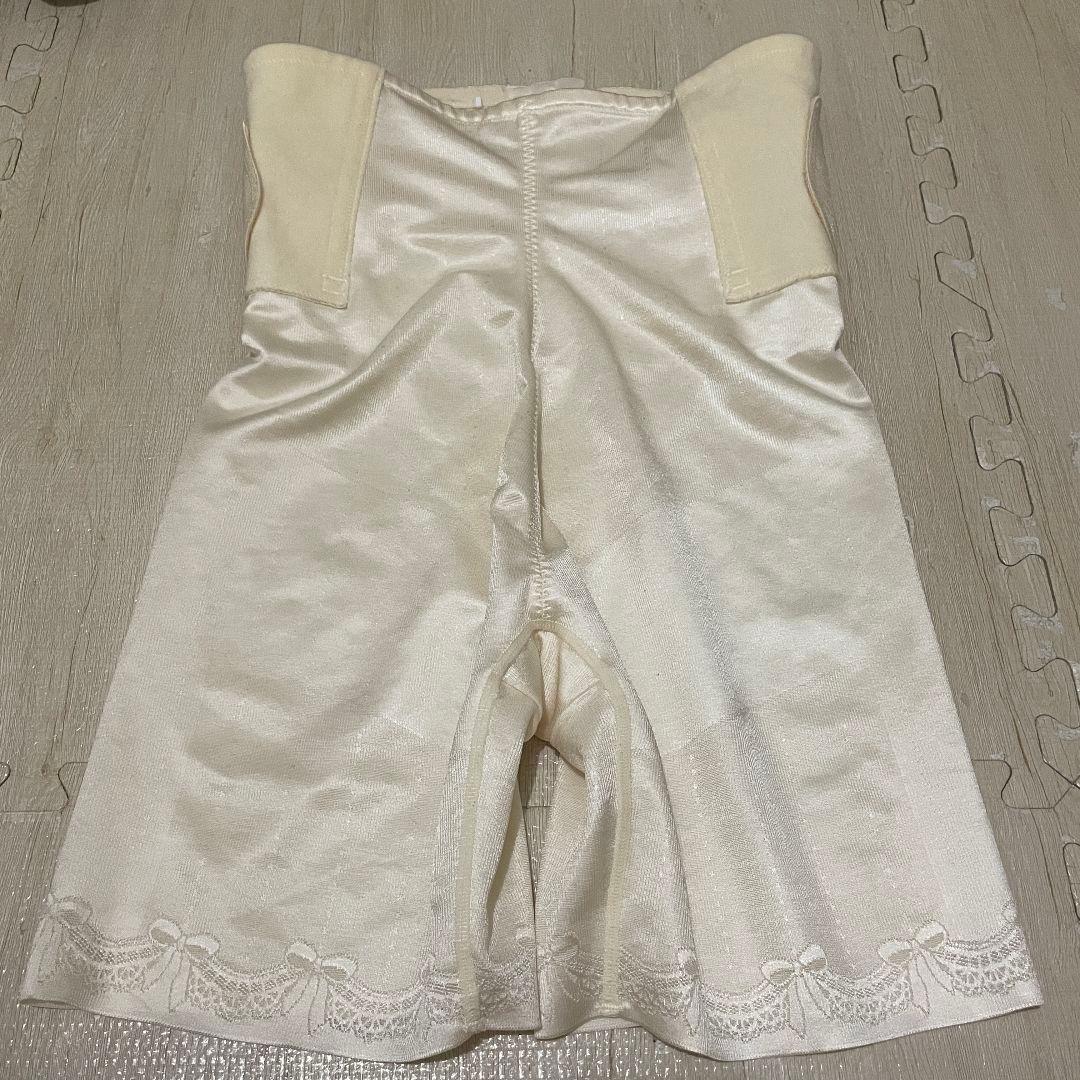 ワコール☆シェイプマミーガードル☆MGR527☆クリーム☆76cm