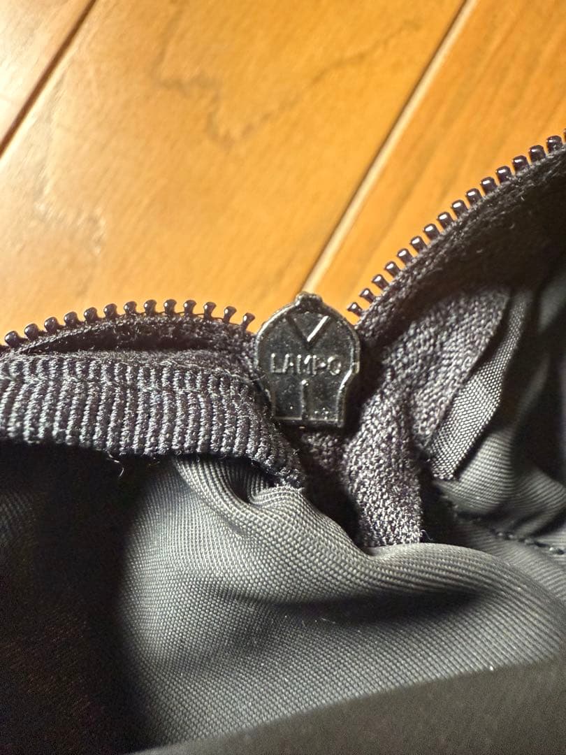 ✨極美品✨ プラダ ボディバッグ ウエストバッグ 三角ロゴ ナイロン ブラック