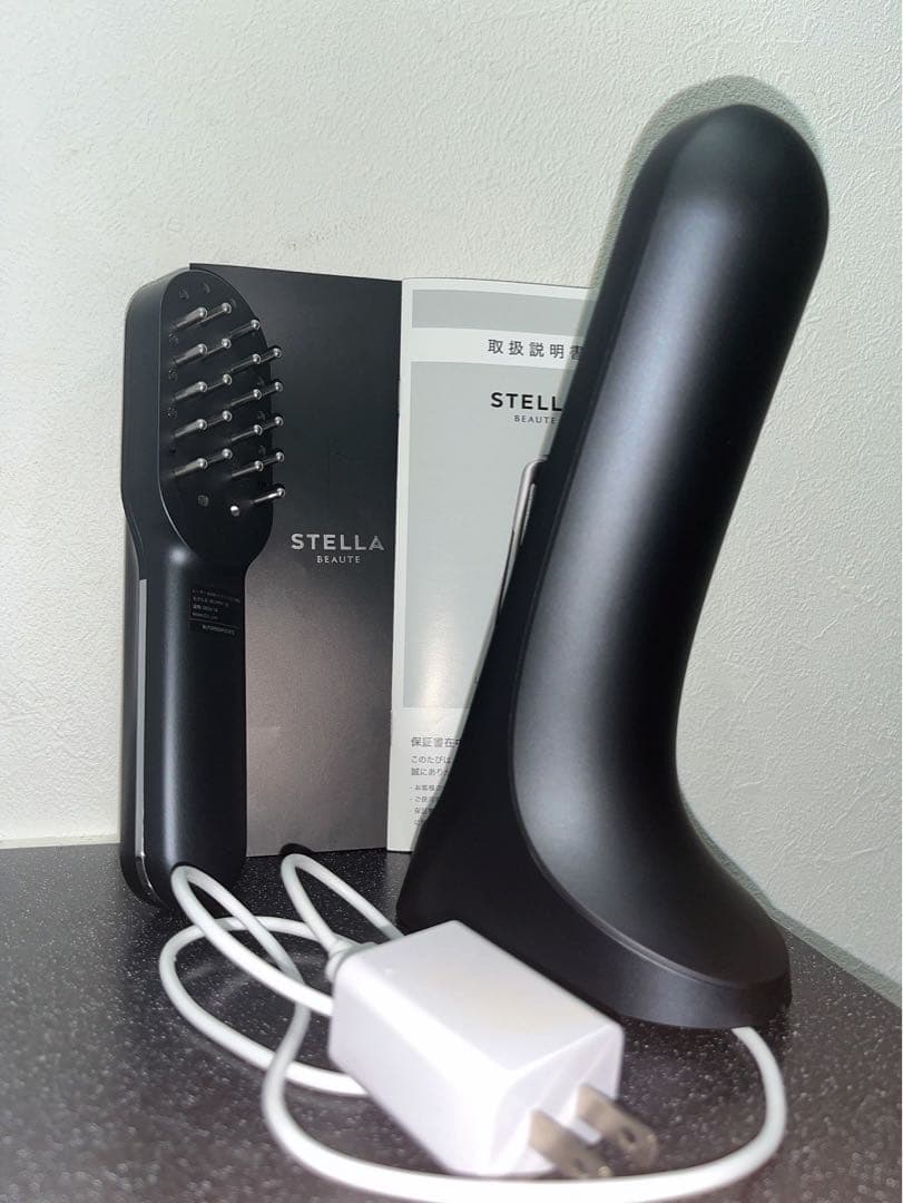 STELLA BEAUTE レザー&EMS リフトブラシ PRO