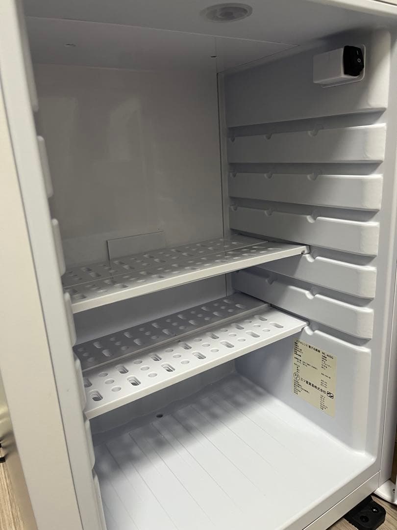 三ツ星貿易 寝室用冷蔵庫 40L ML-40SG-W エクセレンス