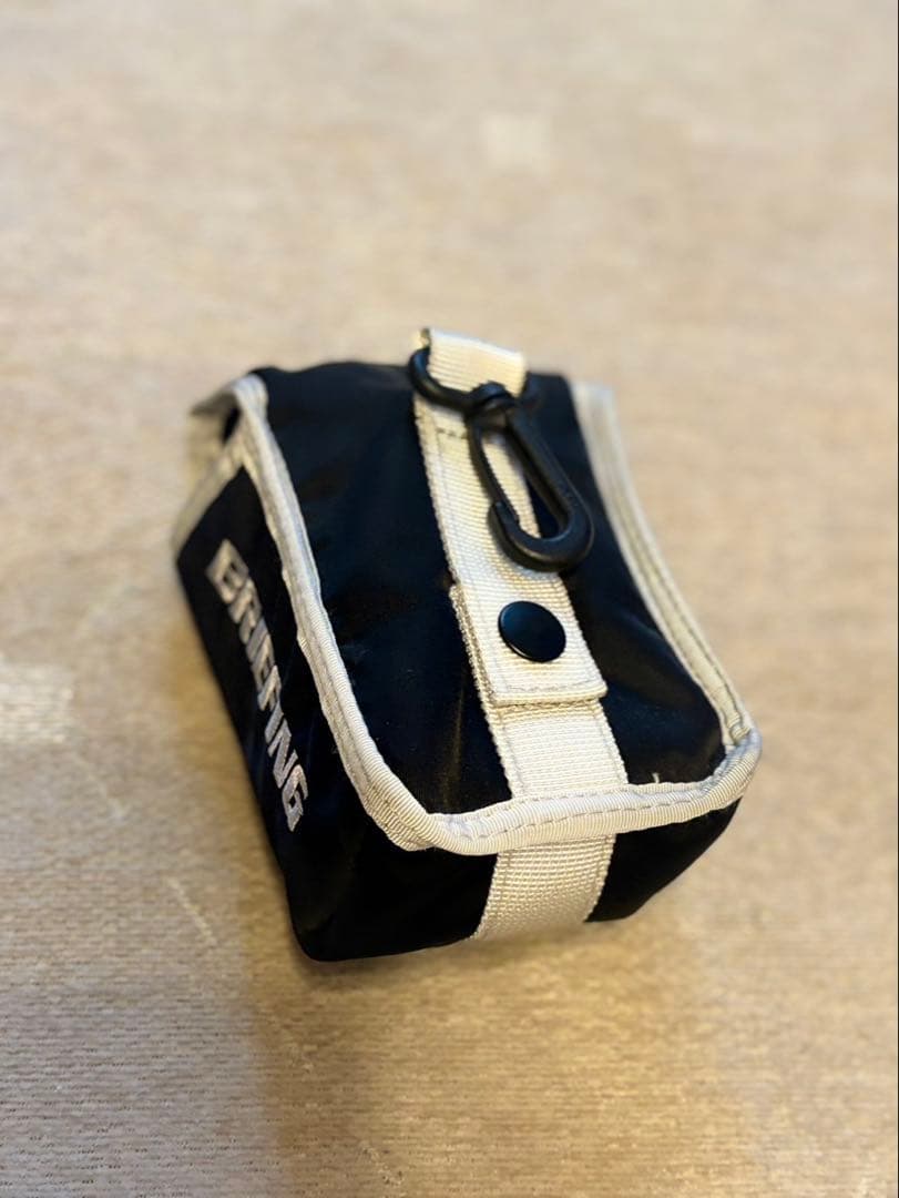 BRIEFING キャディバッグ 【ヘッドカバー付き】ブラック/ホワイト