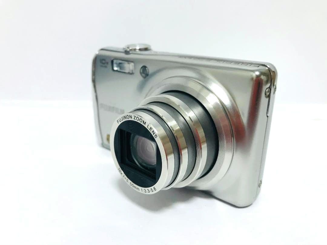 【値下げ歓迎・美品】 FUJIFILM FinePix F70 EXR シルバー