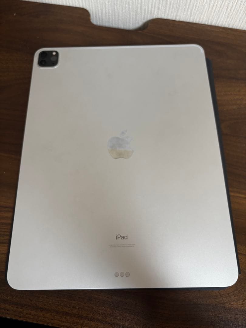 iPad Pro 12.9インチ 第5世代 / Magic Keyboard付き