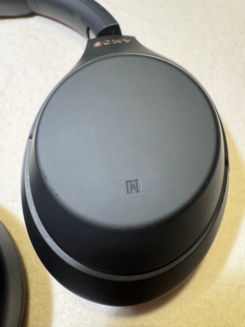 SONY WH-1000XM4 ノイズキャンセリングヘッドホン　ブラック