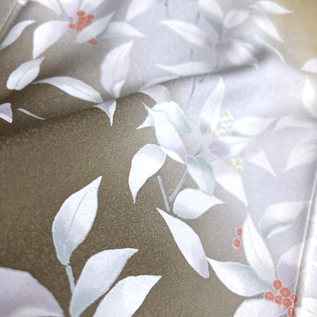 正絹　付け下げ《葉模様　実》