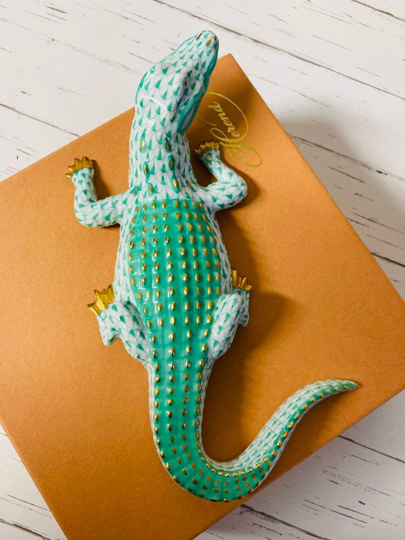 希少 ヘレンド フィギュリン ワニ 金彩