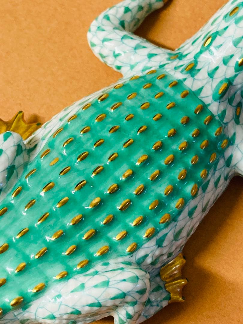 希少 ヘレンド フィギュリン ワニ 金彩