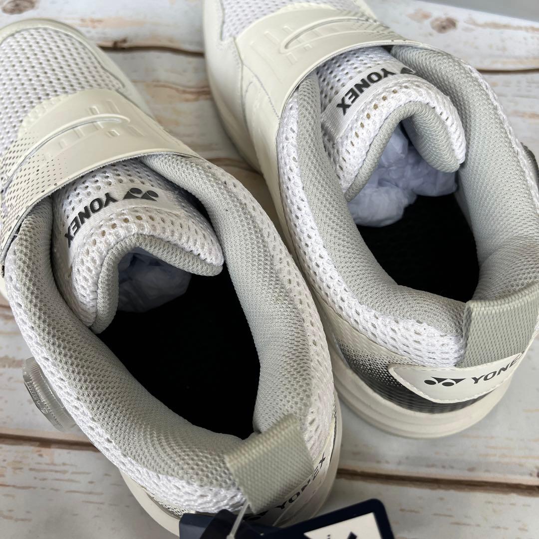 ヨネックス　パワークッションコンフォートワイドダイヤル4GC 白　25.5㎝新品