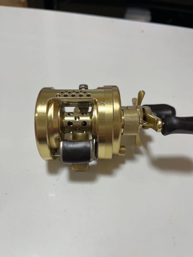 シマノ　カルカッタコンクエスト　100