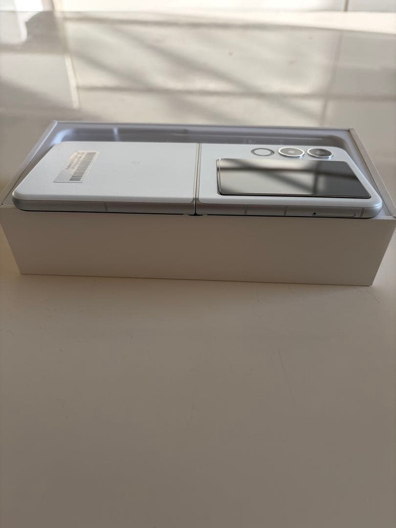 nubia Flip 2 携帯電話本体