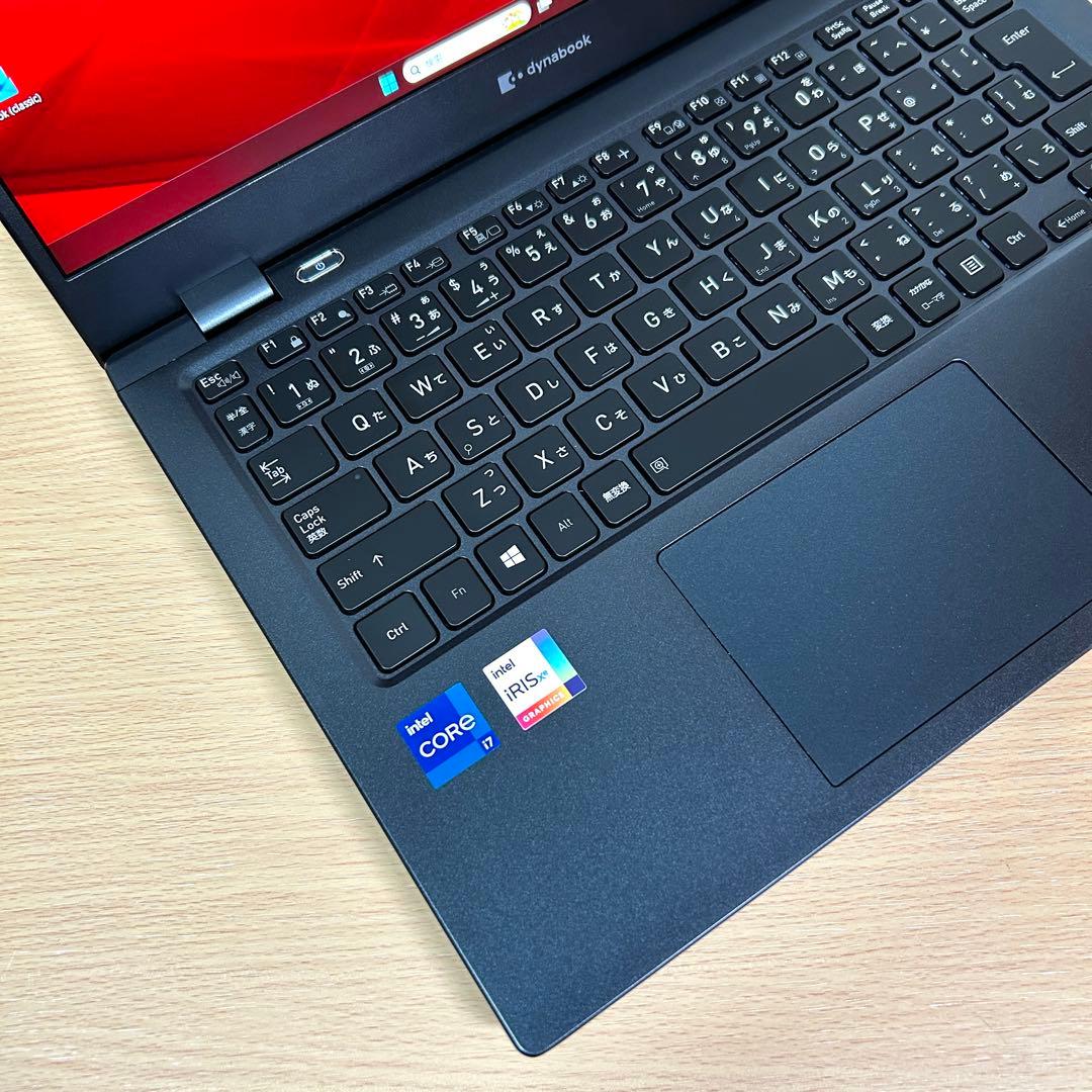 美品 東芝 TOSHIBA dynabook G83/HS i7 16GB