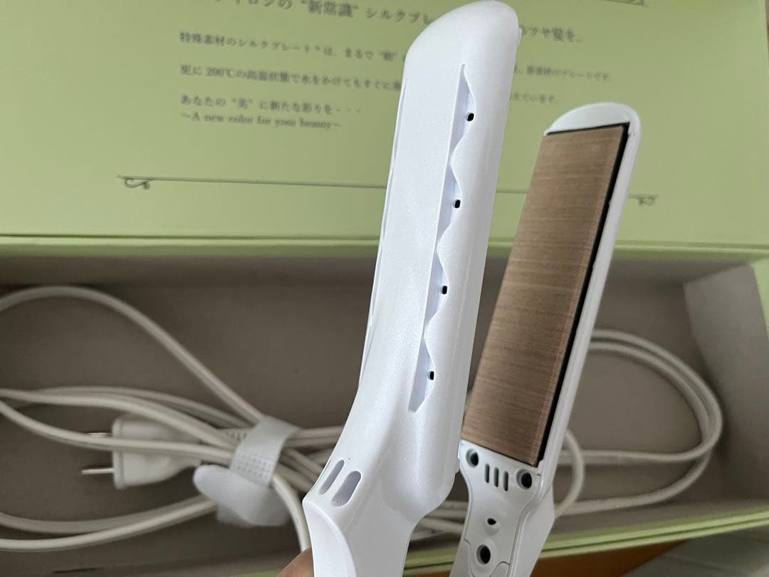 絹女 KINUJO LM-125 ホワイト ストレートヘアアイロン