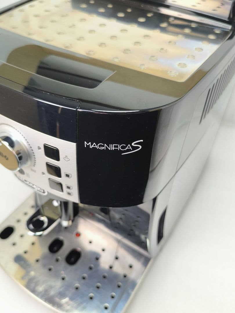 デロンギ　コンパクト全自動コーヒーマシンマグニフィカS ECAM22112B　9