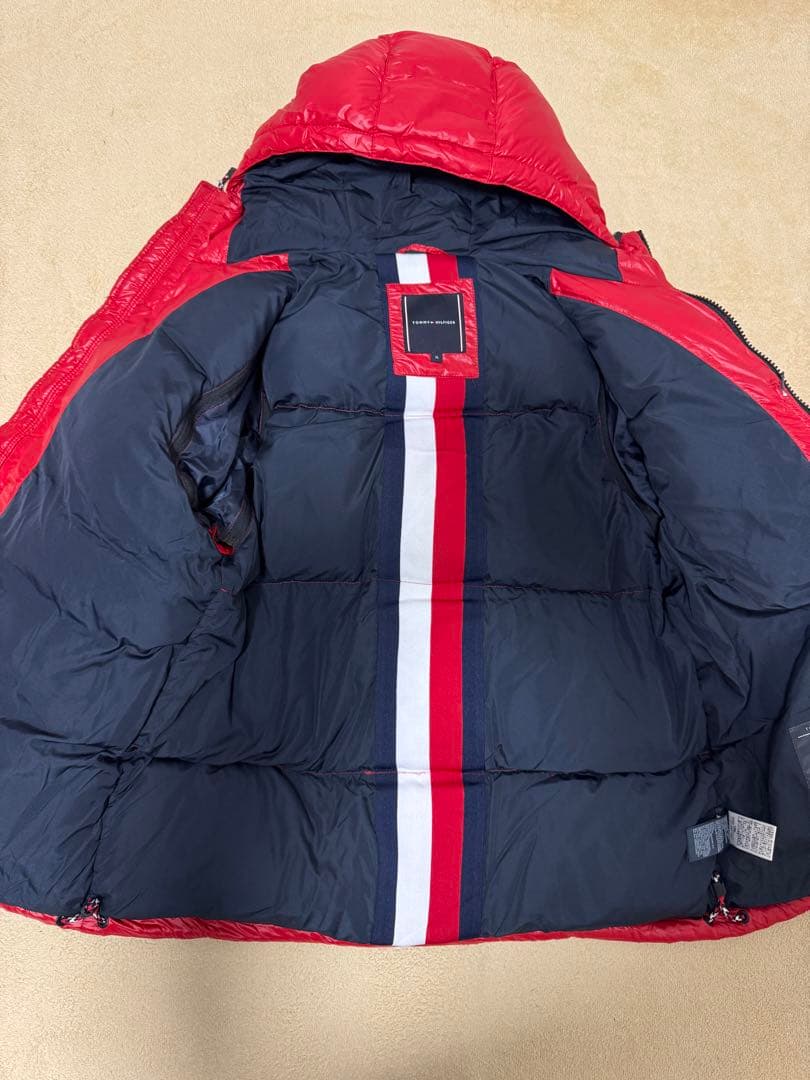 トミーヒルフィガー 赤 ダウンジャケット フード付き ベスト