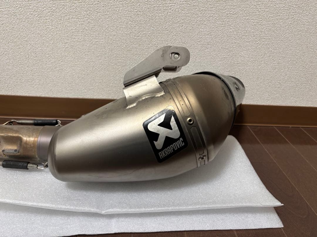 アクラポビッチ フルエキマフラー レーシングライン MT-07 / XSR700